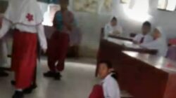 Tangkapan layar, MI harus belajar di lantai kelas.(ist)