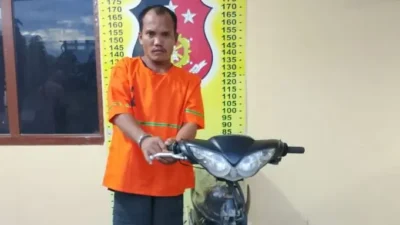Saut Nainggolan (29), tersangka maling motor yang ditangkap petugas Polsek Perdagangan.