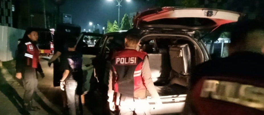 Polisi razia.(ist)