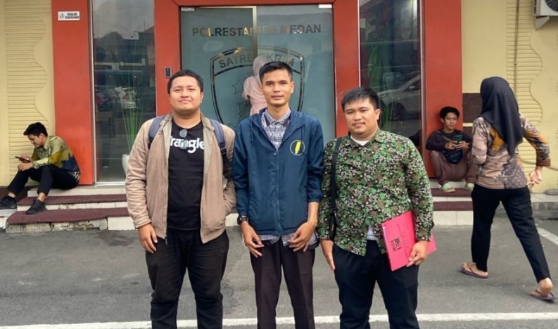 Deddy Irawan diapit kuasa hukum.(ist)