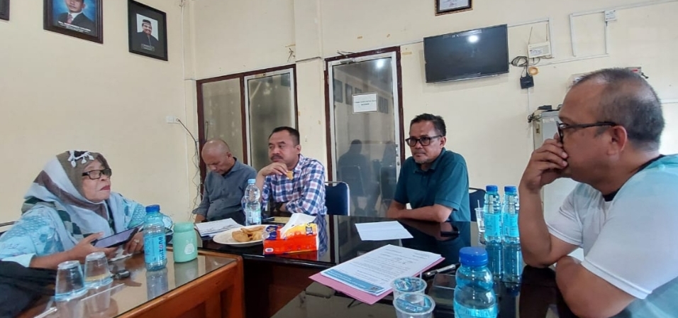 Rapat Family Gathering di Kantor PWI Sumut. (ist)