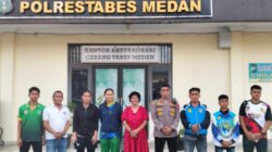 Pengprov Wadokai Sumut poto bersama 9 atlet. (ist)