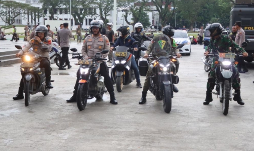 Kapolrestabes Medan Kombes Pol Gidion Arif Setyawan bersiap-siap mau patroli anti preman. (ist)