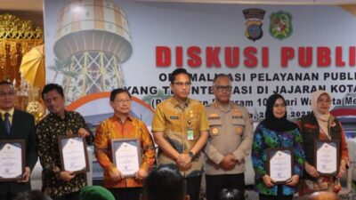 Kapolrestabes Medan Kombes Pol Gidion Arif Setyawan poto bersama. (ist)