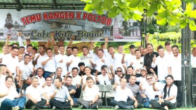 Personil Polri yang pernah bertugas di jajaran Polres Taput poto bersama.(ist