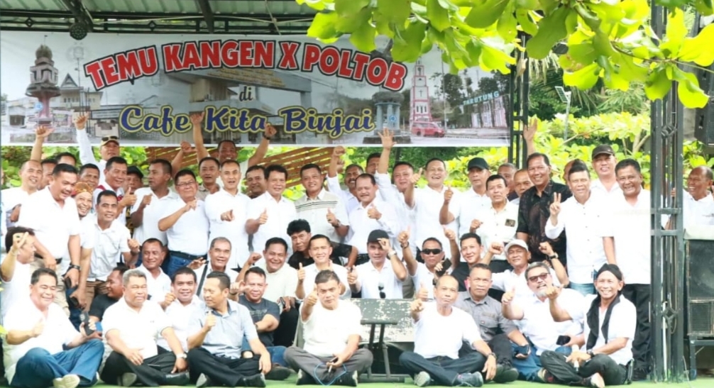 Personil Polri yang pernah bertugas di jajaran Polres Taput poto bersama.(ist