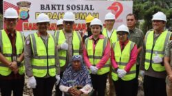 Kapolrestabes Medan Kombes Pol Gidion Arif Setyawan dan Ibu Sania poto bersama. (humas)