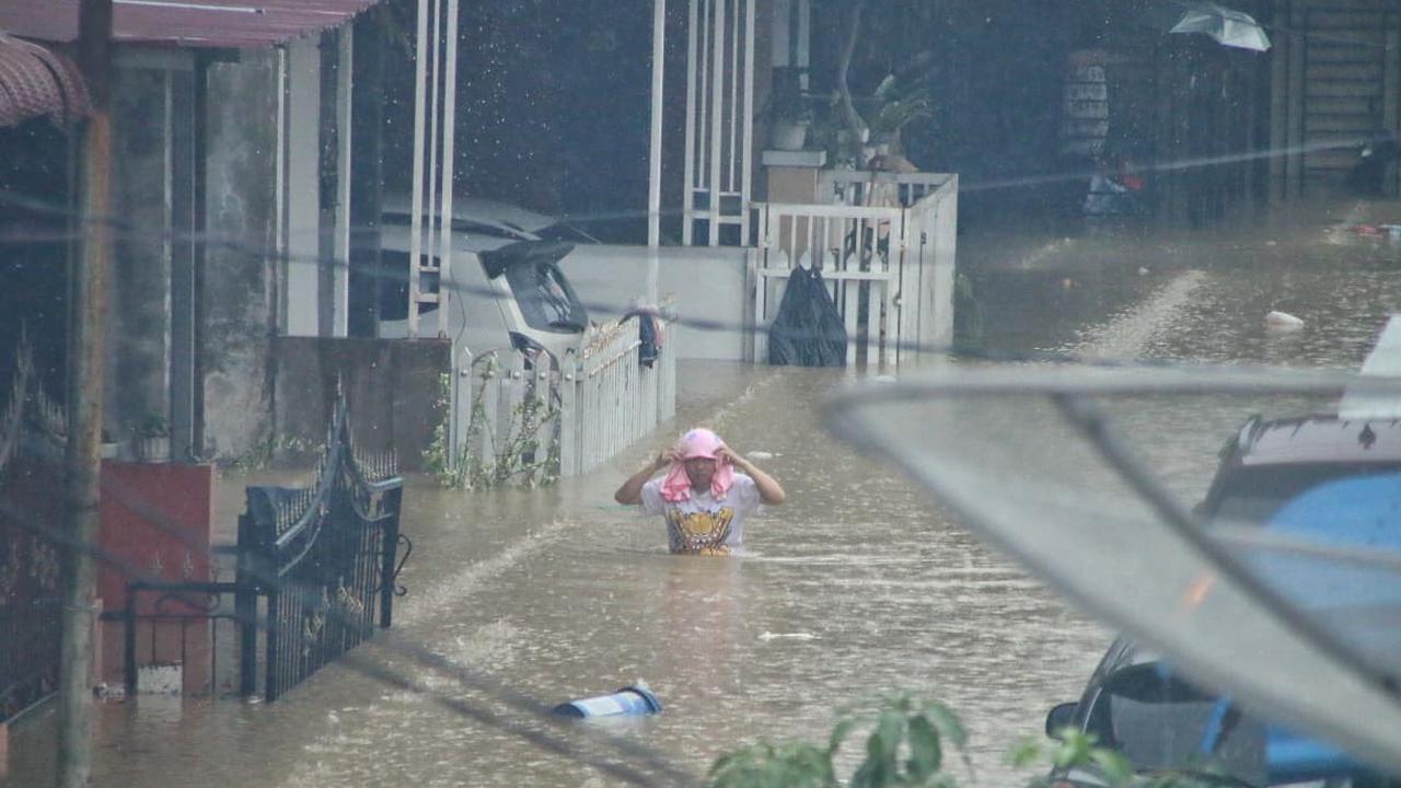 Genangan air setinggi dada orang dewasa.(ist)